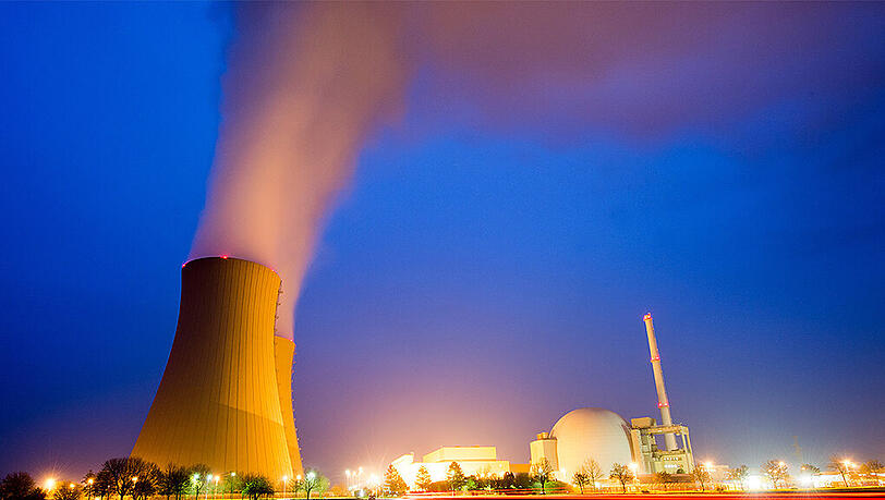 Deutschlands Atomkonzerne zahlen zusammen rund 24 Milliarden Euro in einen staatlichen Entsorgungsfonds. Deutschlands Atomkonzerne zahlen zusammen rund 24 Milliarden Euro in einen staatlichen Entsorgungsfonds.