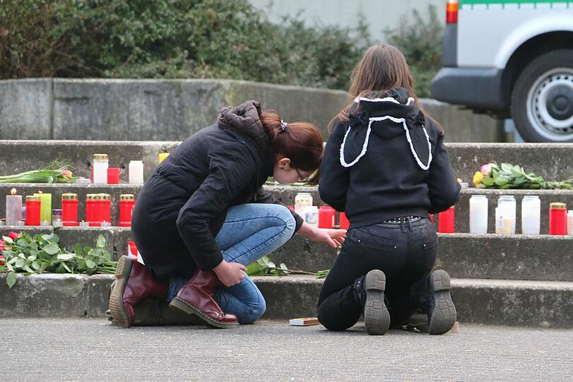 Nach dem Absturz der Germanwings-Maschine in Frankreich: Schüler trauern in Haltern um ihre toten Freunde