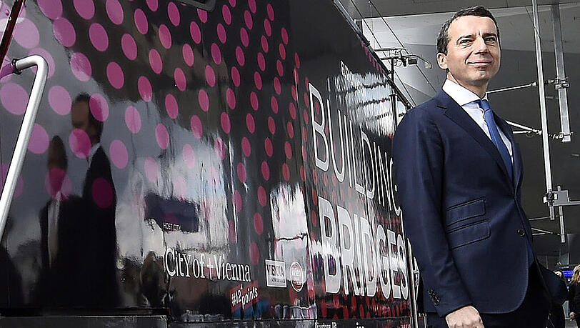 Erst hat er die Bahn saniert, nun soll er Österreich auch politisch wieder auf Schiene bringen: Manager Christian Kern. Erst hat er die Bahn saniert, nun soll er Österreich auch politisch wieder auf Schiene bringen: Manager Christian Kern.