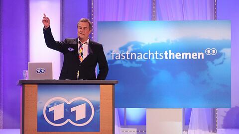 Lars Reichow als Anchorman der "Fastnachtsthemen im Elften"  bei der Generalprobe der Karnevalssitzung "Mainz bleibt Mainz, wie es singt und lacht".