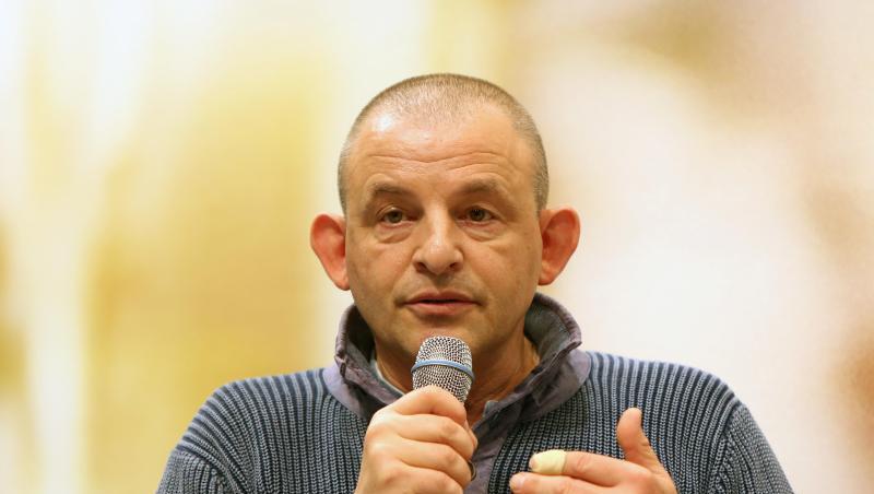Große Sorge um Dominique Horwitz. Große Sorge um Dominique Horwitz.