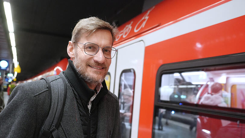 Diplom-Kaufmann Stefan Seitz (47) kommt beim Streik unproblematisch von Augsburg nach München.