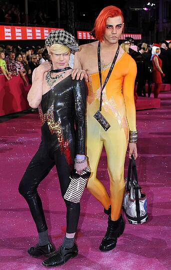 Auch Richie Rich (links), Designer für Heatherette, kam zum Life Ball - mit bunten Farben und sexy Schnitten genau richtig!