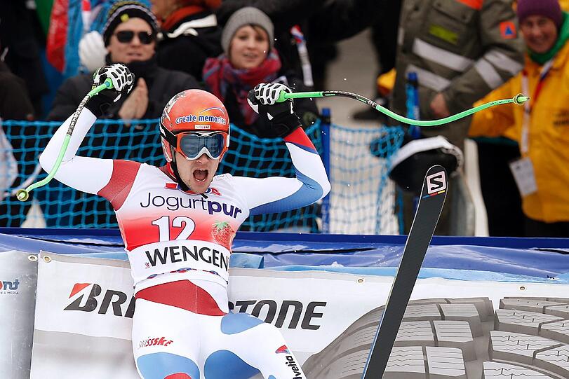 Sieg für den Lokalmatador: Der Schweizer Patrick Küng gewinnt den Abfahrts-Klassiker am Lauberhorn.