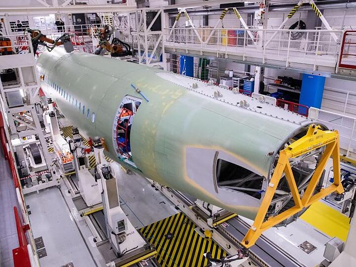 Montage des Airbus A320 in Hamburg: Die US-Sonderzölle könnten Produkte und Komponenten für die Luftfahrtindustrie treffen.