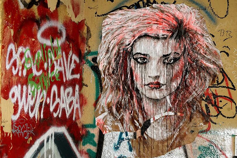 Graffiti-Schönheit am Volksbad.
