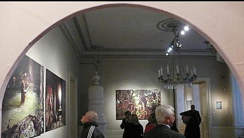 Barocker Rahmen für zeitgenössische Kunstbegegnung: das Prager Clam-Gallas-Palais – hier der Blick aus Pirko Schröders Duschraum. Barocker Rahmen für zeitgenössische Kunstbegegnung: das Prager Clam-Gallas-Palais – hier der Blick aus Pirko Schröders Duschraum.