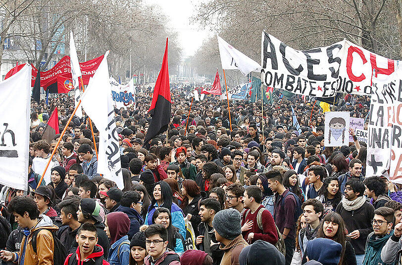 Zehntausende Studenten haben sich in Santiago de Chile an den Protesten beteiligt.