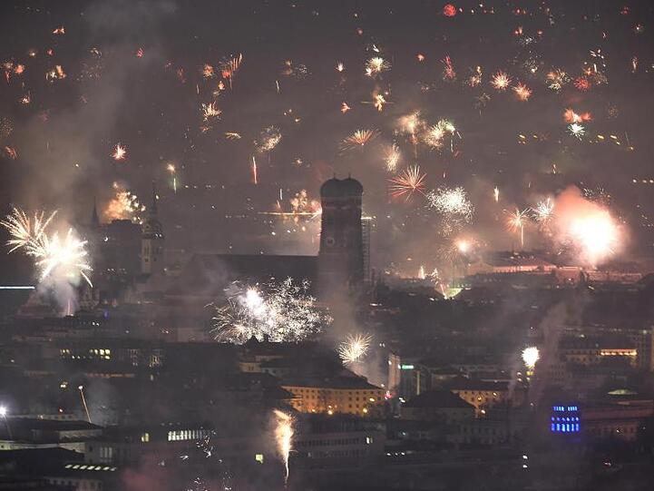 Feuerwerk über München: Üblicherweise normalisieren sich die Feinstaubwerte innerhalb weniger Stunden.
