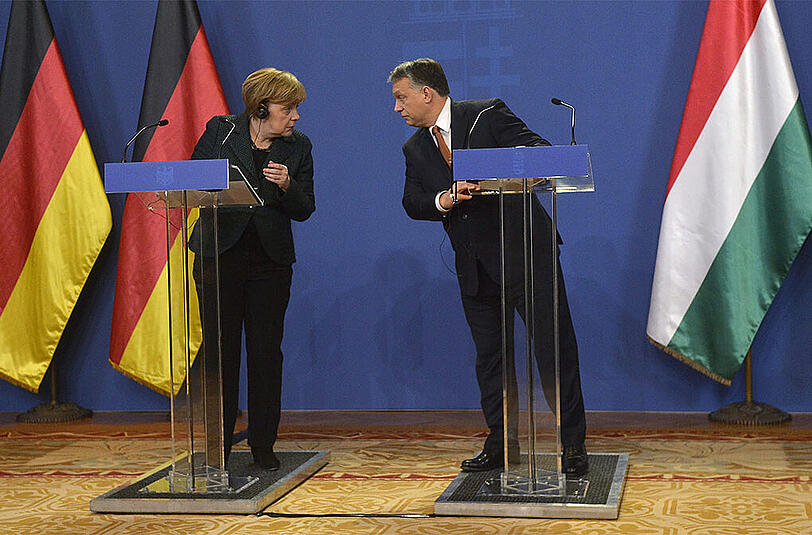 Die deutsche Bundeskanzlerin Angela Merkel und der ungarische Ministerpräsident Viktor Orban.