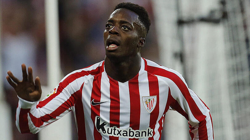 8. INAKI WILLIAMS (22/Spanien/Athletic Bilbao): Der Vorname baskisch, der Nachname international. So bunt wie in seinem Pass geht es bei Inaki Williams auch auf dem Platz zu. Der pfeilschnelle und technisch starke Offensivspieler hat in Bilbao dank seiner Virtuosität längst einen Stammplatz erobert, vergangene Saison kam er auf vier Tore und sechs Vorlagen in 30 Einsätzen. Für den Sohn eines ghanaischen Vaters und einer liberianischen Mutter ist angeblich eine Ablöse von 50 Millionen festgeschrieben. Unter anderem Borussia Dortmund soll für den Fall eines Abgangs von Pierre-Emerick Aubameyang Interesse haben. Williams wäre auch für Ghana spielberechtigt, für Spaniens A-Team kam er bislang nur in einem Freundschaftsspiel zum Einsatz.