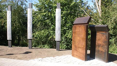Das neue Mahnmal erinnert an drei Birken, die die später im KZ Dachau ermordeten Fürther Rudolf Benario und Ernst Goldmann hier gepflanzt hatten.