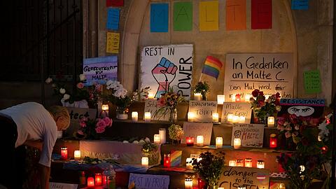 Die Gedenkstätte für Malte C in Münster am 03.09.2022. Der 25-Jährige wurde am Christopher Street Day brutal niedergeschlagen und erlag später seinen Verletzungen.