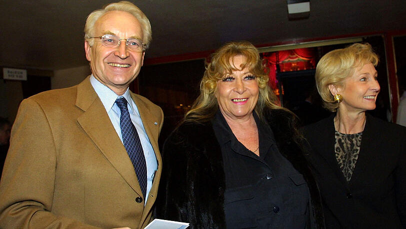 Christel Sembach-Krone mit dem ehemaligen bayrischen Ministerpräsidenten Edmund Stoiber. Christel Sembach-Krone mit dem ehemaligen bayrischen Ministerpräsidenten Edmund Stoiber.