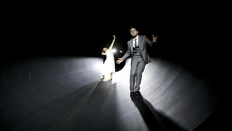 Barbara Horvath und Thiemo Strutzenberger in "Graf Öderland".