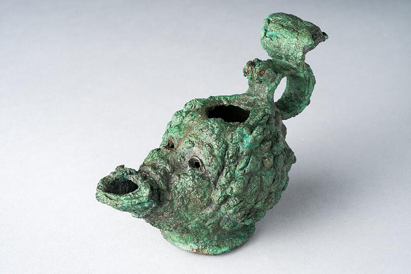 Lampe in Kopfform, aus Pompeji, Neapel.