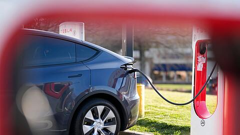 Der Türmechanismus der Teslas wird elektrisch ausgelöst. (Archivbild)