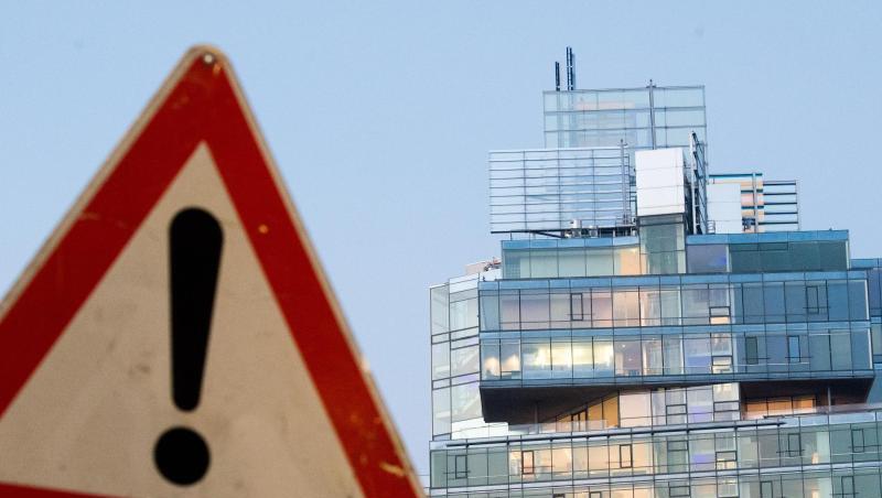 Die NordLB in Hannover: Hintergrund der Verkleinerung ist, dass die Bank vor allem mit der Schiffsfinanzierung Milliardenverluste verzeichnet hatte. Die NordLB in Hannover: Hintergrund der Verkleinerung ist, dass die Bank vor allem mit der Schiffsfinanzierung Milliardenverluste verzeichnet hatte.