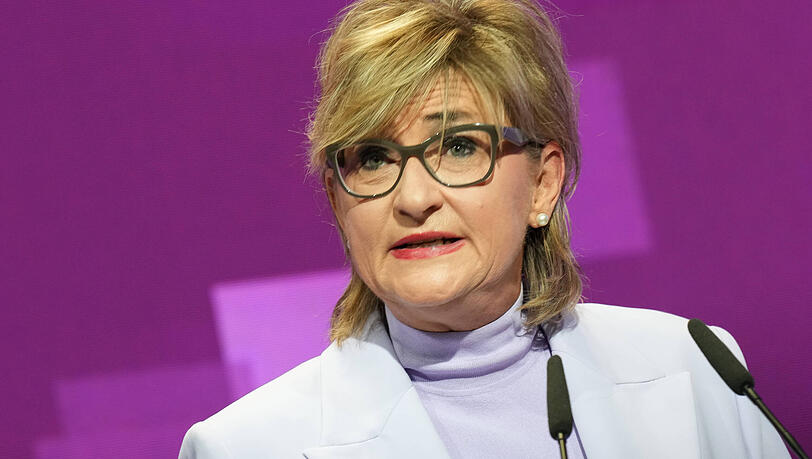 Hält Ehrenrunden für nicht zielführend: BLLV-Präsidentin Simone Fleischmann. Hält Ehrenrunden für nicht zielführend: BLLV-Präsidentin Simone Fleischmann.