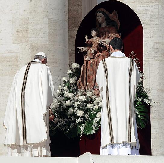 Sehen Sie hier weitere Bilder von der Amtseinführung von Papst Franziskus.