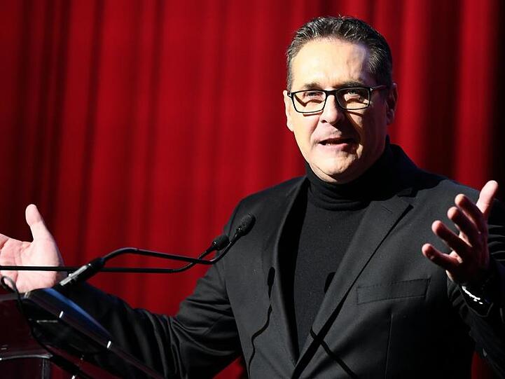 Heinz-Christian Strache spricht beim Neujahrsempfang der DAÖ in Wien.