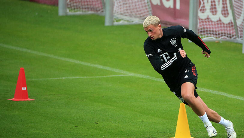 Michael Cuisance sollte eigentlich zu Leeds United wechseln - dann fiel er offenbar durch den Medizincheck.