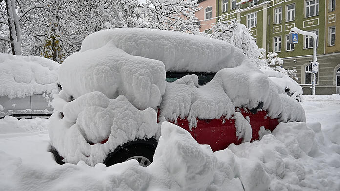 Winterchaos am Flughafen und auf den Straßen rund um München