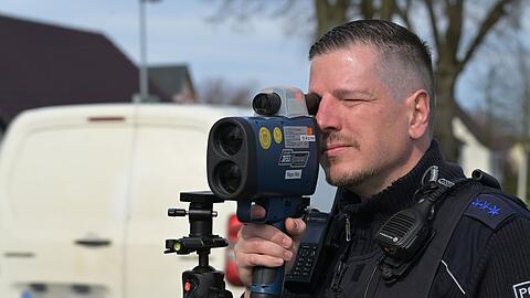Über 760 Geschwindigkeitsverstöße konnte die Polizei in der Stadt und im Landkreis München beim Blitzermarathon messen.