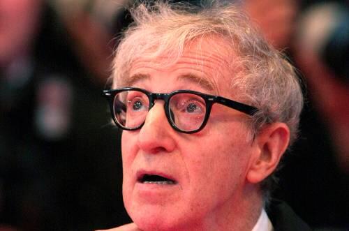 Große Augen, offener Mund: Woody Allen mag Frauen.