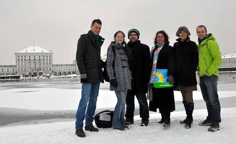 Der neue Grünen-Vorstand für Neuhausen Nymphenburg (v. l.): Marc Daniel Heintz, Astrid Tacke, Alexander König, Ulli Sengmüller, Anna Hanusch und Marcus Freyer.