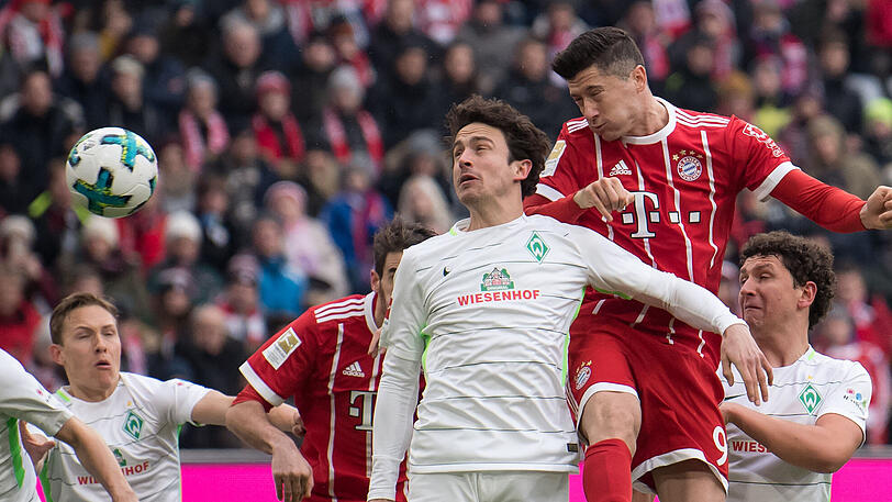 Robert Lewandowski: Note 1. Erster Tore-Angriff des Polen im Jahre 2018. Nach der Pause in Leverkusen diesmal von Beginn an dabei. Lange nichts zu sehen, dann mit perfektem Kopfball(-Timing) beim 2:1 und 3:2 &ndash; Saisontreffer Nummer 16 und 17. Job getan.