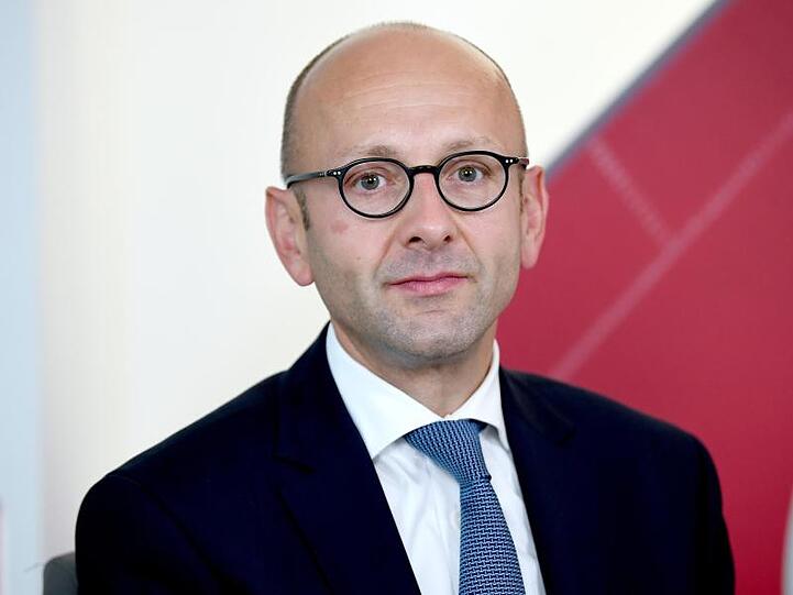 Die verbliebene Air-Berlin-Mannschaft mit knapp 30 Beschäftigten sitzt seit einiger Zeit auf einer Baustelle, sagte Insolvenzverwalter Prof. Dr. Lucas Flöther.