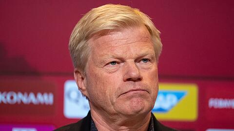 Oliver Kahn, Vorstandsvorsitzender der FC Bayern, nimmt an der Pressekonferenz teil.
