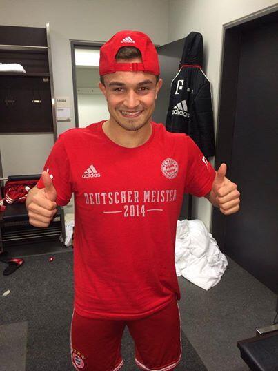 Xherdan Shaqiri über Facebook: 5.profijahr.....5. meistertitel... Unglaublich stolz... XS