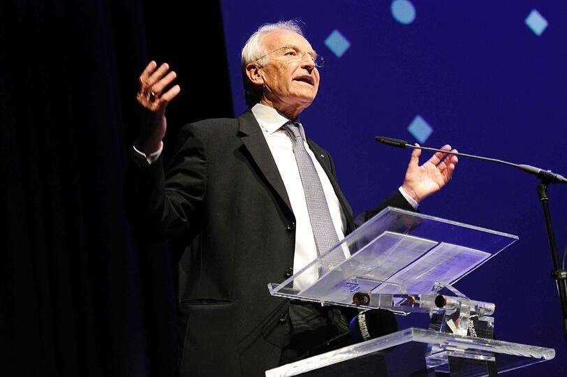 Die Laudatio auf die Produzenten-Legende hielt Edmund Stoiber.