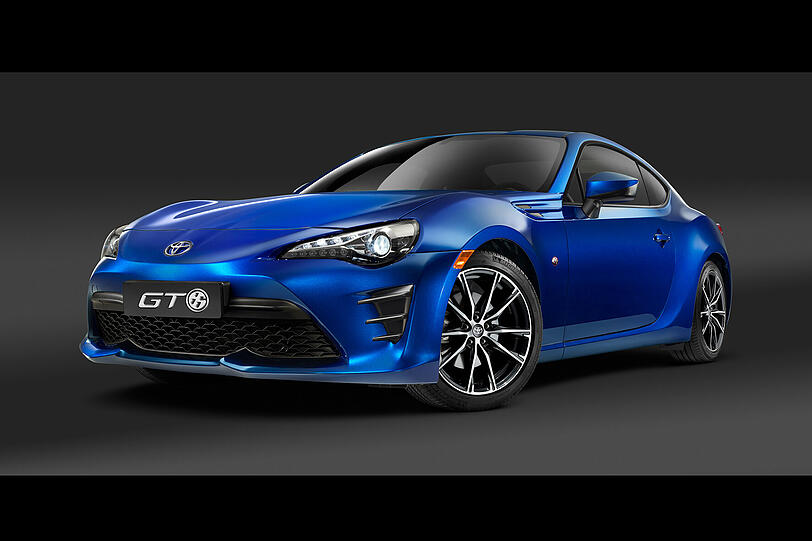 Bekam ein leichtes Facelift und mehr Ausstattung spendiert: der neue Toyota GT86, Modelljahr 2017.