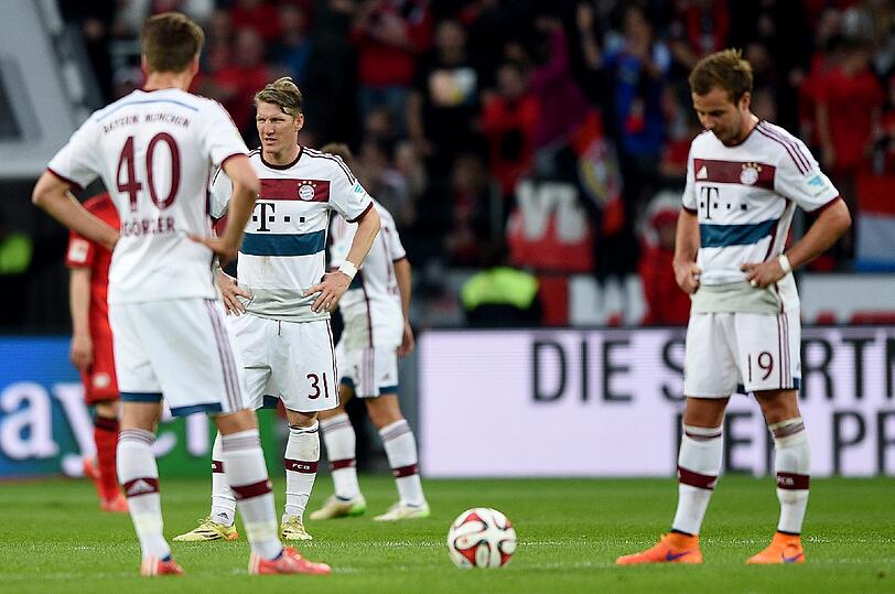 LUKAS GÖRTLER - NOTE 3 - Und noch ein Bundesliga-Debüt: 20 Minuten Spielzeit für den 20-Jährigen, der sonst in der Regionalliga Bayern hängende Spitze spielt. Erzielte diese Saison zehn Tore in 26 Viertliga-Partien. Was für ein Kurz-Auftritt des gebürtigen Bambergers: Mutig, schnell, leitete Götzes große Chance zum 1:1 durch einen starken Antritt ein.