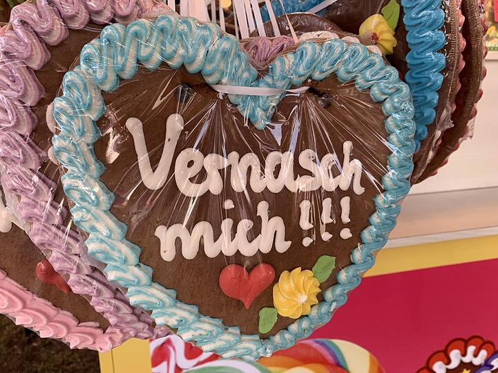 Im Zweifel kann die Wahl beim Kauf aber auch auf etwas doppeldeutigere Herzen fallen. Im Zweifel kann die Wahl beim Kauf aber auch auf etwas doppeldeutigere Herzen fallen.