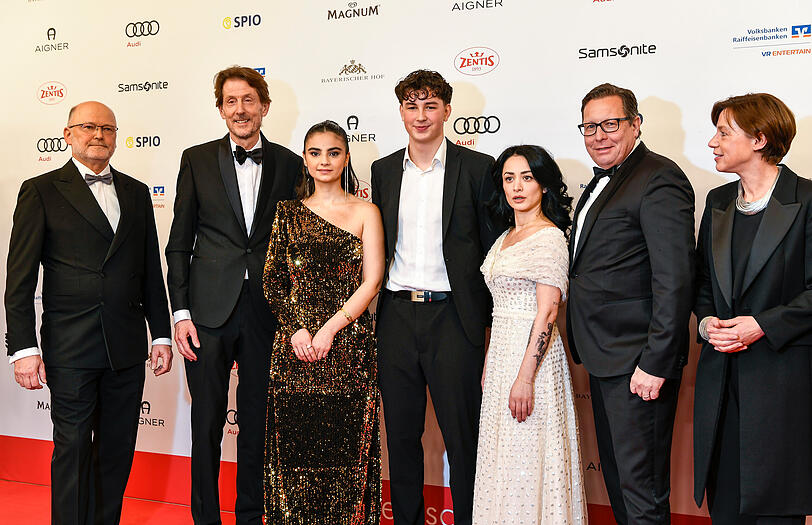Milena Aboyan, Levy Rico Arcos, Bayan Layla und Robert Poelzer