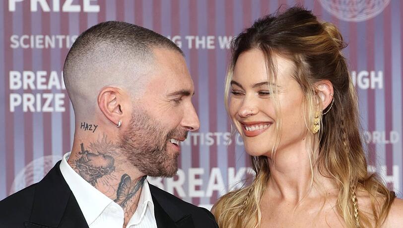 Adam Levine und Behati Prinsloo im April 2024 in Los Angeles. Adam Levine und Behati Prinsloo im April 2024 in Los Angeles.