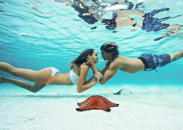 Bei diesen Bildern muss man neidisch werden: Jay Alvarrez und Alexis Ren dokumentieren ihr Leben im Paradies auf Instagram