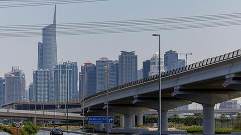 Hochwasser in Dubai. In den Vereinigten Arabischen Emiraten kam es nach schweren Regenfällen zu Überschwemmumngen.