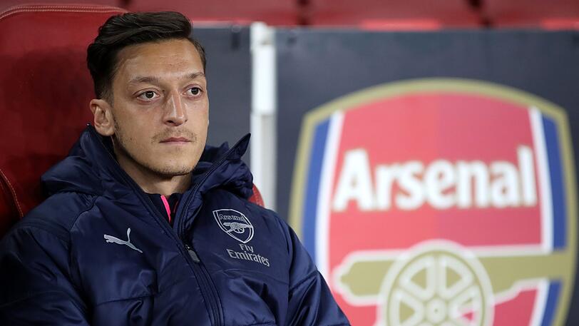 49 Prozent Fake-Follower: 15 Millionen unechter Profile sollen Mesut Özil folgen.