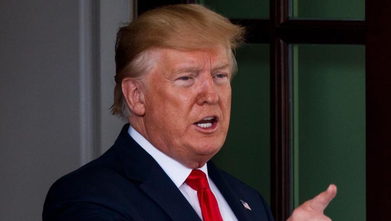 Mit einem neuerlichen Tweet löste Donald Trump Protest unter den oppositionellen Demokraten aus. Mit einem neuerlichen Tweet löste Donald Trump Protest unter den oppositionellen Demokraten aus.