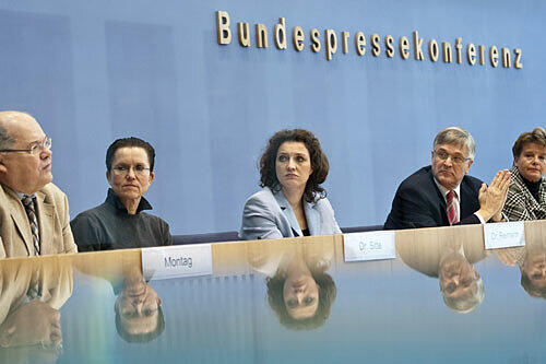 Sie kämpfen gemeinsam: Jerzy Montag (Grüne), Petra Sitte (Linke), Carola Reimann (SPD), Peter Hinze (CDU), Ulrike Flach (FDP).