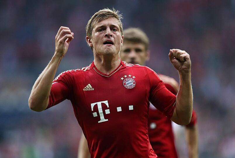 Mit 6:1 gegen Stuttgart verteidigt der FC Bayern die Tabellenführung verteidigt - und legt den besten Saisonstart seit fünf Jahren hin. Die Bilder vom Spiel