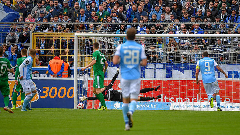 Benjamin Kindsvater mit der 1:0-Führung gegen Fortuna Köln. Benjamin Kindsvater mit der 1:0-Führung gegen Fortuna Köln.