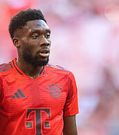 Alphonso Davies im neuen Trikot des FC Bayern: Gibt es dieses Bild auch in der kommenden Saison?