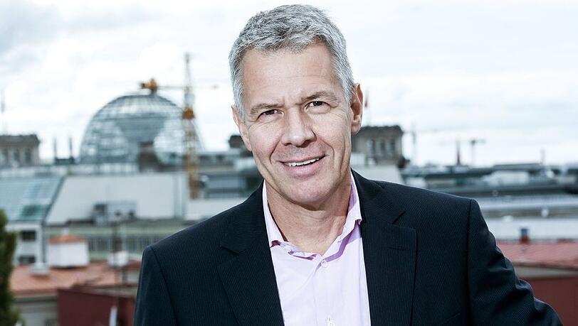 Peter Kloeppel ist seit 30 Jahren Chefmoderator von "RTL Aktuell".