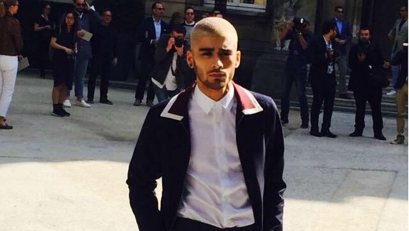 Nach der Veröffentlichung von "Drag Me Down" ist Zayn Malik stolz auf seine Jungs von One Direction Nach der Veröffentlichung von "Drag Me Down" ist Zayn Malik stolz auf seine Jungs von One Direction